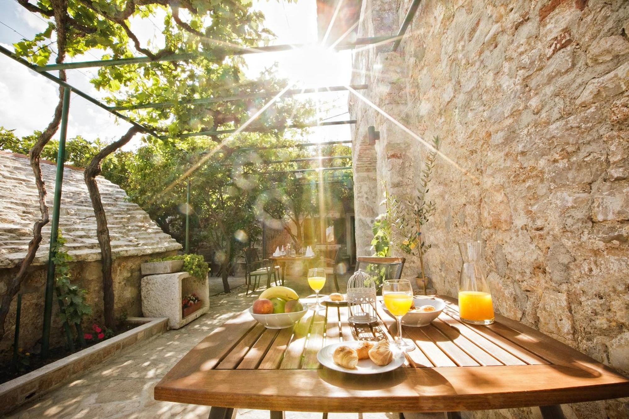 Paradise Stone Apartments ボル 部屋 写真