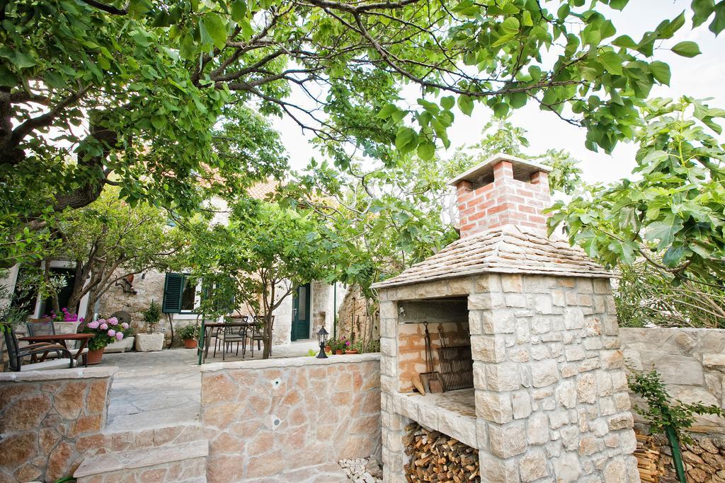 Paradise Stone Apartments ボル エクステリア 写真