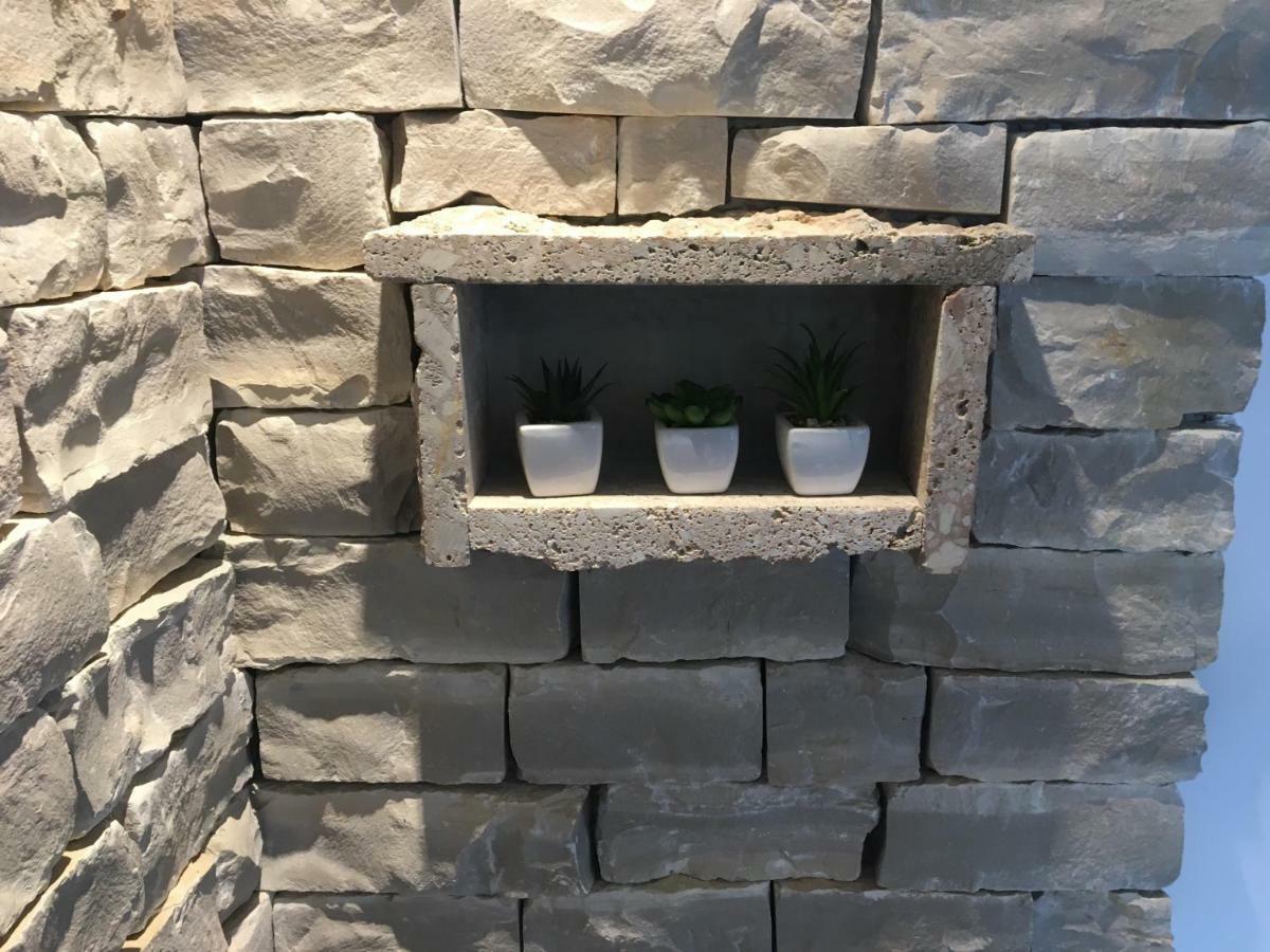 Paradise Stone Apartments ボル エクステリア 写真